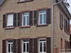 Einbau Holzfenster in weiß mit Klappläden 